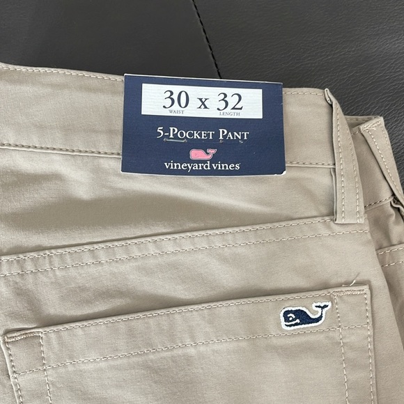 NWT Vineyard Vines khaki pants 30x32 - Picture 2 of 4